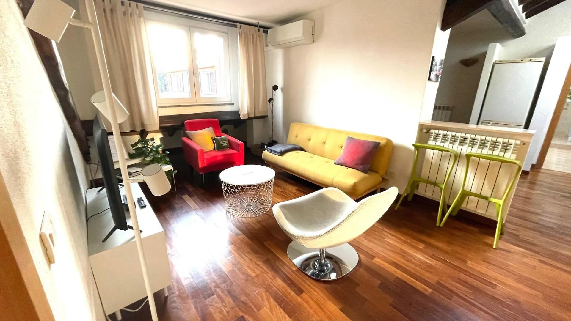 Lovely 2 Room Penthouse At Arco Della Pace Milano Appartamento