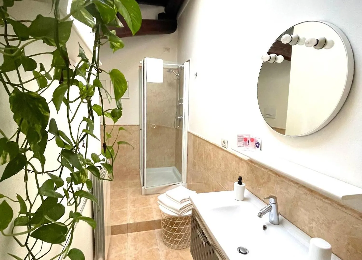 Lovely 2 Room Penthouse At Arco Della Pace Milano